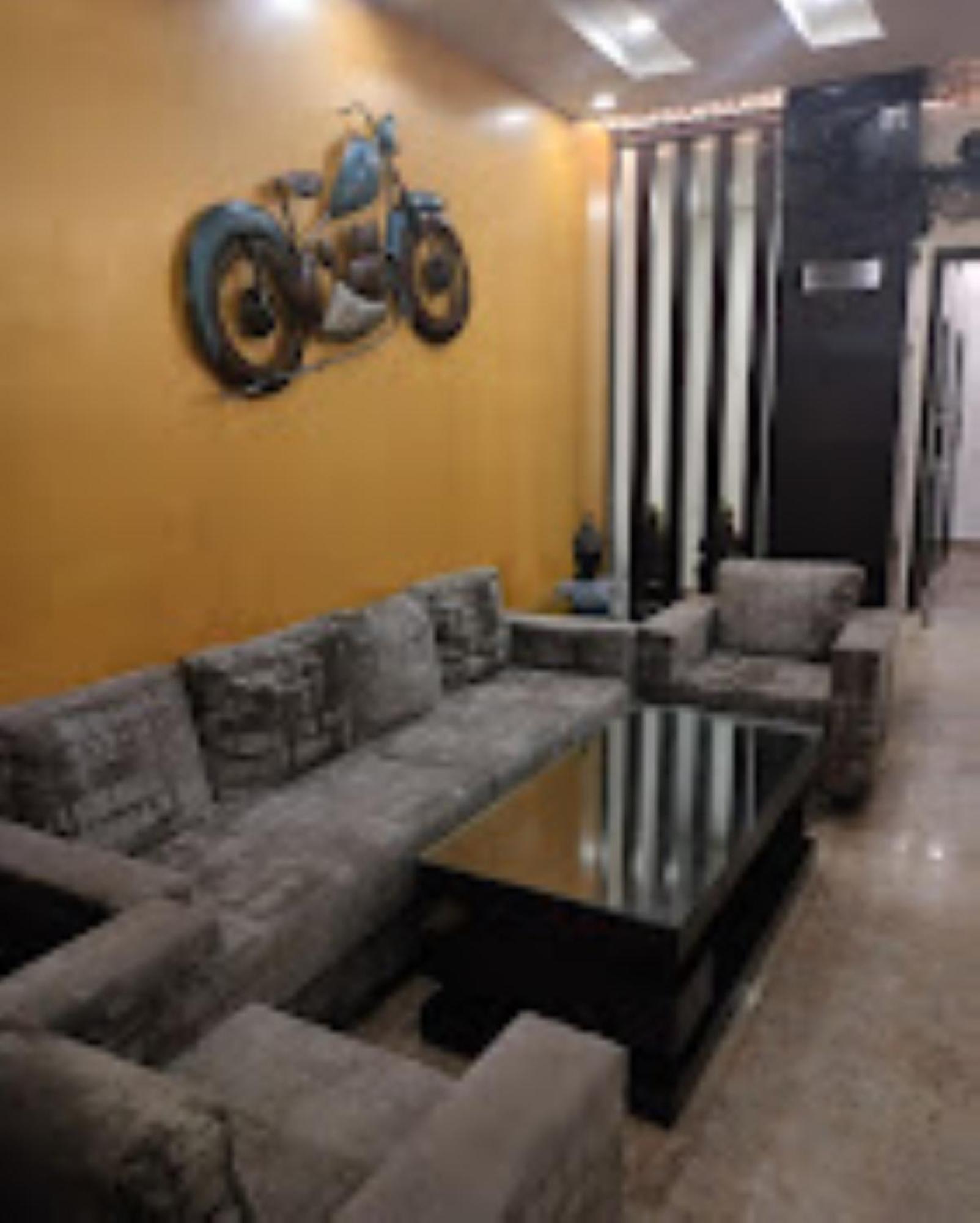 Hotel Royal Palace Hapur Ngoại thất bức ảnh