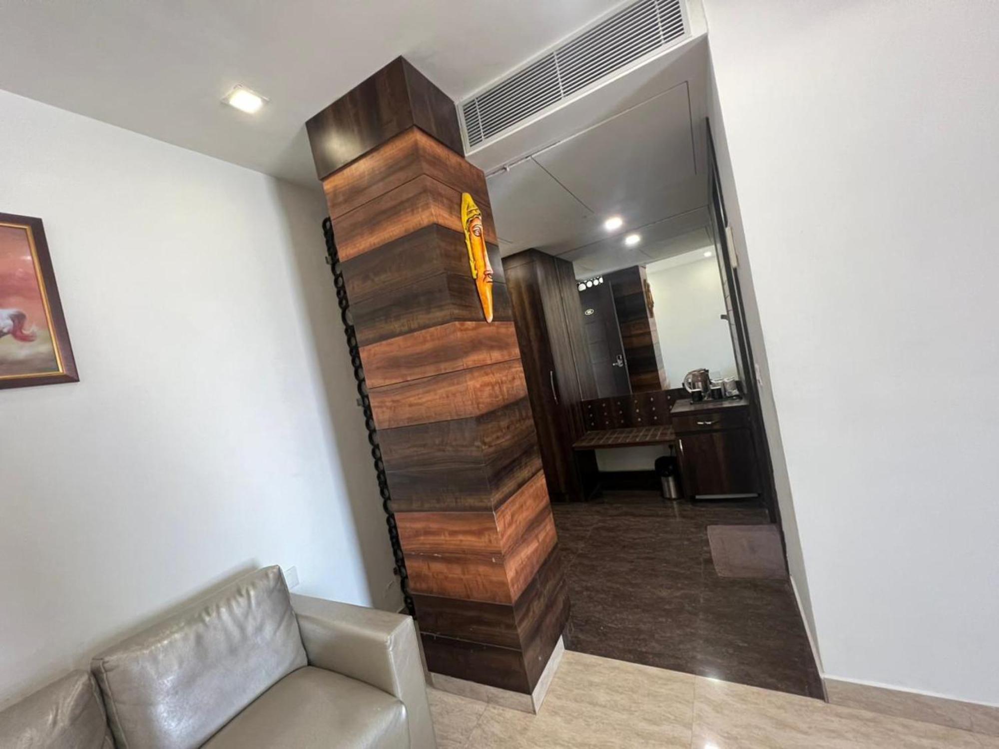 Hotel Royal Palace Hapur Ngoại thất bức ảnh